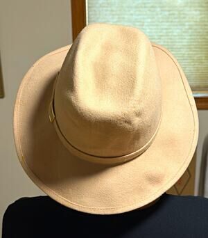100% Wool Doeskin Women's Beige Wide Brim Felt Fedora Hat, Buckle Band, Size 7